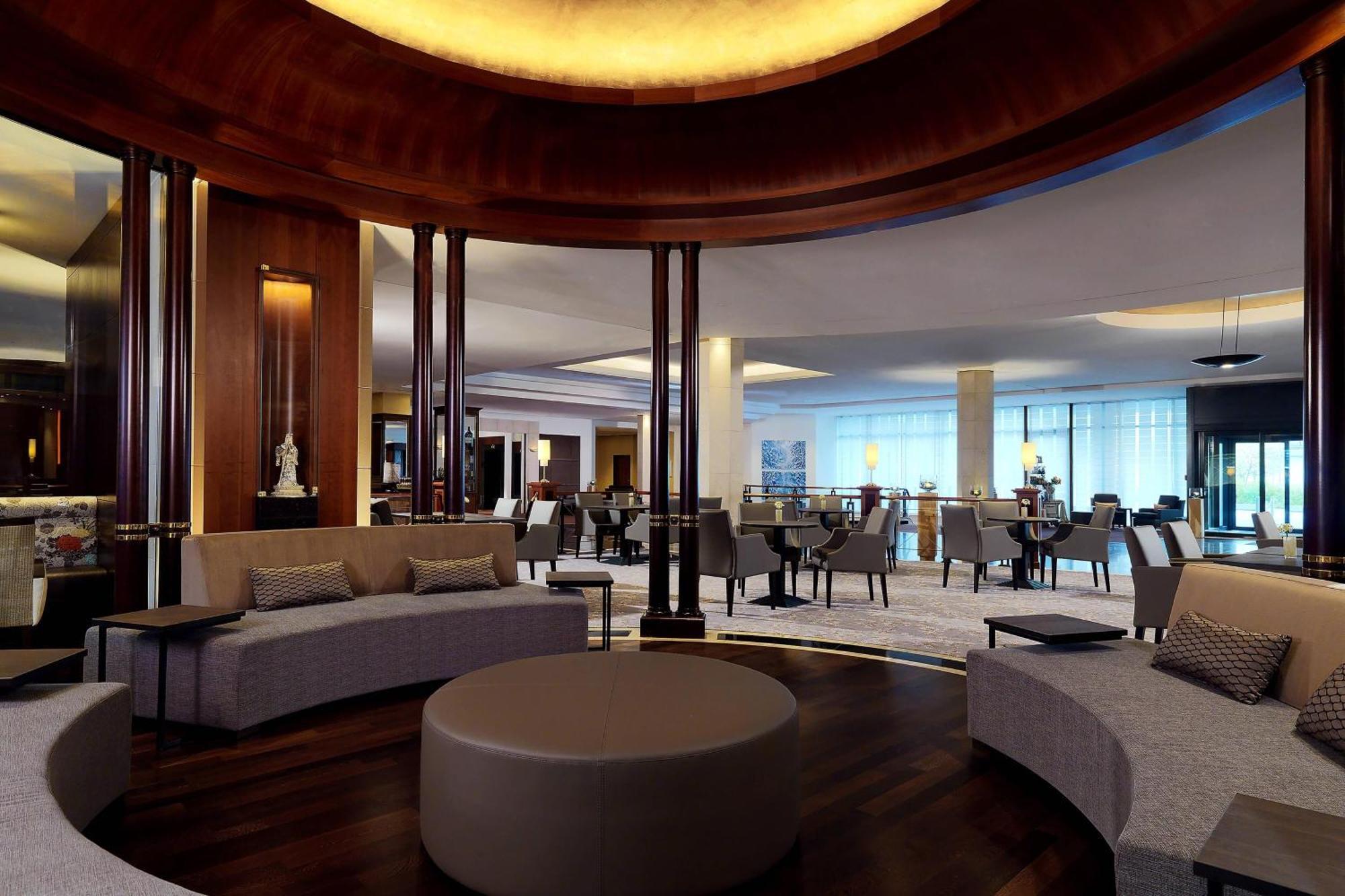The Westin Grand Munich Hotel Ngoại thất bức ảnh The lobby